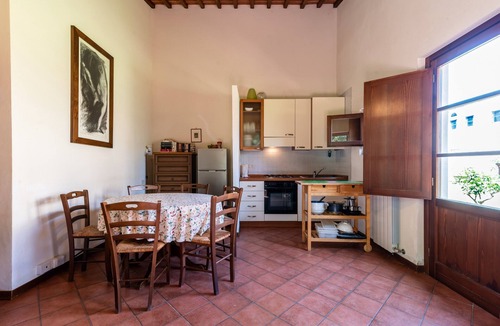 Laterina House | Farmhouse "Falegnameria" with Shared Pool, Private Terrace & Wi-Fi