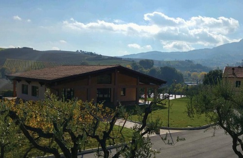 Montedinove Apartment | Farmhouse "Le Vigne di Clementina Fabi" - La Collina apartment at first floor