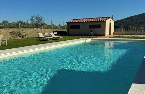 Greve in Chianti House | Farmhouse with pool in a Chianti borgo