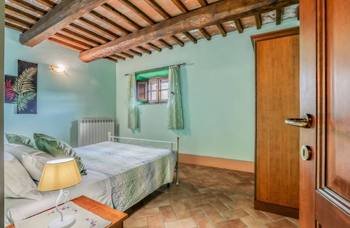 Radicofani House | Farmhouse with pool - Apartment Ginestra