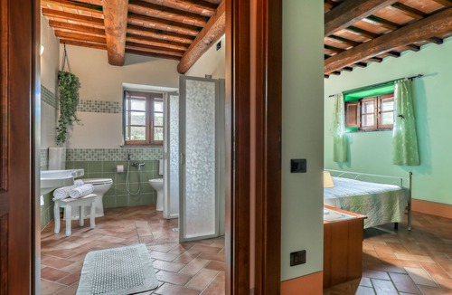 Radicofani House | Farmhouse with pool - Apartment Ginestra