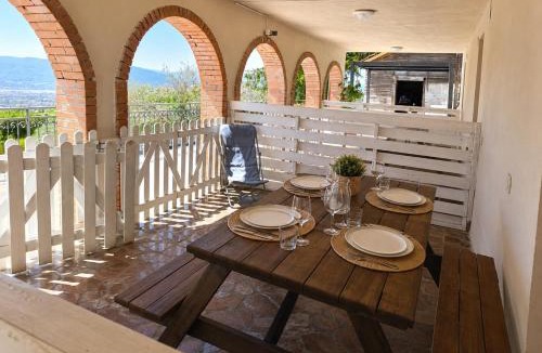 Castelnuovo Magra House | Fattoria Cristina Family Duplex with Pool, Panoramic Terrace & Farm Animals - Bilo Rosa