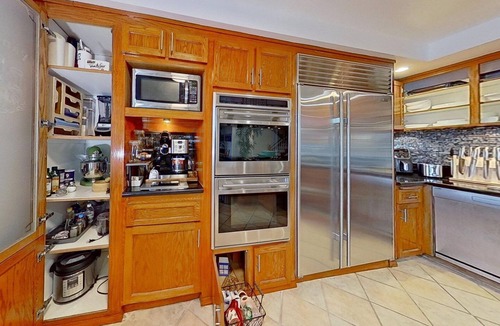 Harbor Gateway North House | FIFA Stay Pool Home Easy SoFi Shuttle Access