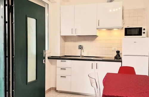San Donato Apartment | Fiorilli 5 House - Fair District - Private Parking - Bike Storage