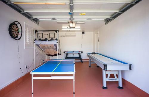 Lawndale House | Fire Pit & Game Room 4 Beds Near Beach, LAX & SoFi