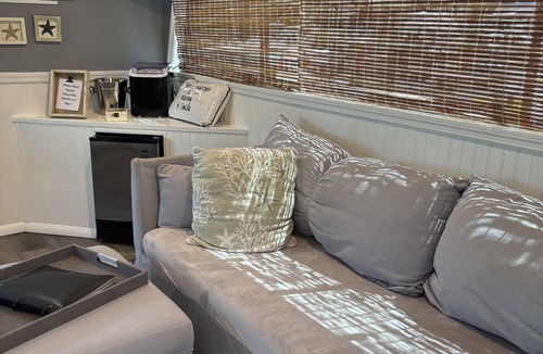 Tavernier Boat Rental | Fla Keys Luxury Houseboat, Prime Location-Steps to Fun, Food & Water Adventures