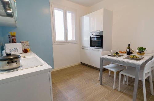 Borghetto Santo Spirito Apartment | Flat with balcony