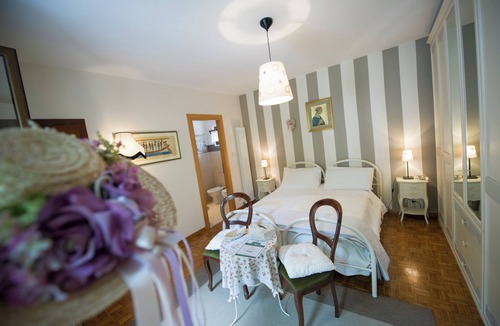 Marsia Bed & Breakfast | Flower Room