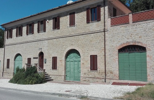 Cupramontana Apartment | Former winery, lovingly restored, wonderfully located