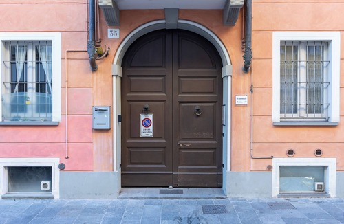 Parma City Centre Apartment | FREEDOM INDUSTRIAL CENTRALLY LOCATED FOR FAMILIES AND WORKERS