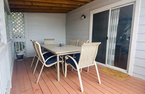 Prides Crossing House | Freshly remodeled 4 bdrm home for up to 8 guests