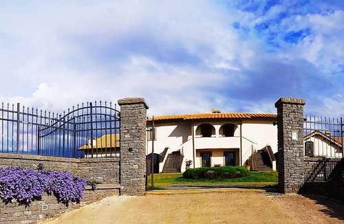 Grotte di Castro Other | FRESIA arch bed&breakfast farmhouse