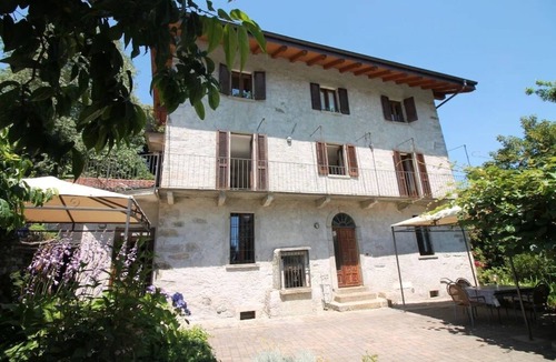 Ameno Apartment | Frey apt. 1 + Frey apt. 2 at Lake Orta with garden and pool