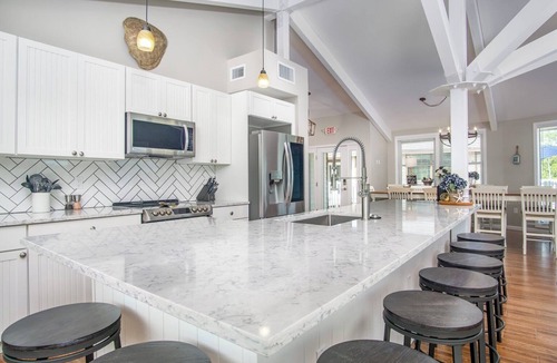 Little Torch Key House | Frigate's Nest extraordinary 8bed/8bath nightly rental with dockage & private pool