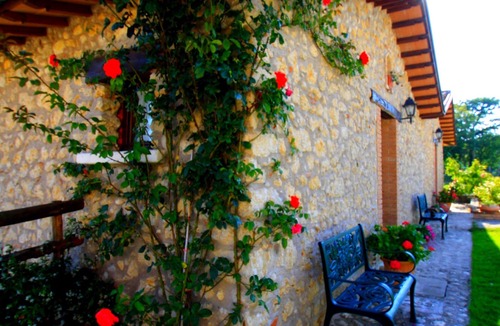 Rocca Ranieri House | From old hay shed to beautiful stone outbuilding