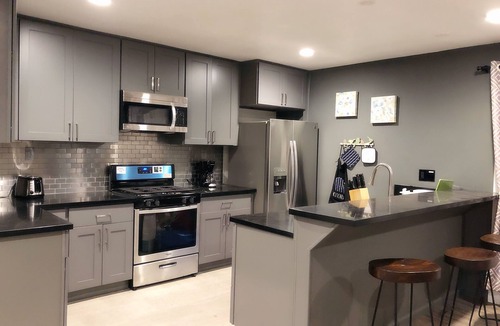 Walnut Valley House | Fully Remodeled 4BR/3BR Beautiful House with 185+ TV channels