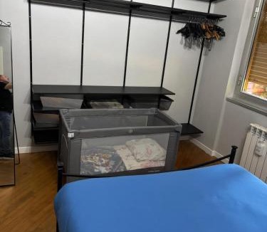 Lagaccio Apartment | Garden house near city centro with baby bed