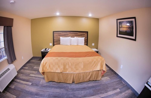 Westmont Hotel | Garey Motel