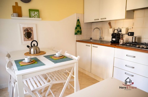 Lagaccio Apartment | [Genoa Centre] Porto Antico 7min Trains 4min
