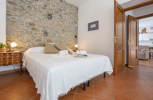 Borgo Apartment | Geraneo among vineyard, Ranzo, Italy