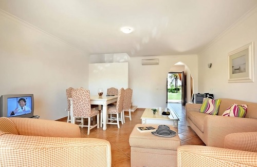 Meia Praia Hotel | Get Ready for Blissful Getaway! Full Kitchen, 2 Outdoor Pools, Free Parking!