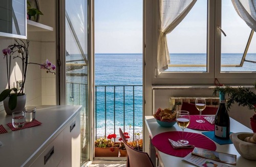 Cinque Terre Apartment | Giaella Sea View Apartment