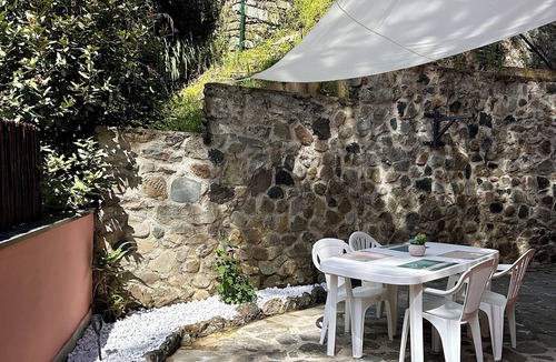 Cinque Terre House | Gianna’s Coastal Residence – Patio & Parking
