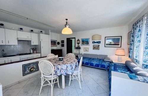 Magazzini Apartment | Giglio d'Oro One-Bedroom Apartment near Magazzini Beach