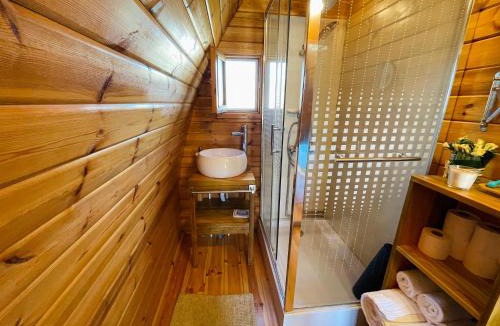 Sao Vicente do Paul House | Glamping Turquesa, feel and relax in a wood house