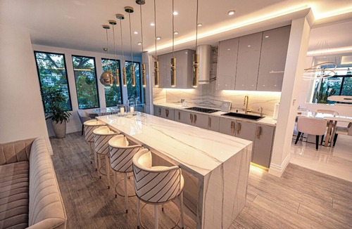 Hollywood Hills Villa | Glencoe -An Ultra Contemporary Home with Jaw-dropping City Views