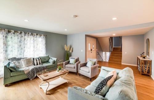 Corona House | Golf, Swim, Relax: Family Retreat in Corona!