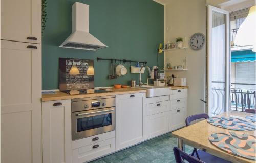 Chiavari Apartment | Gorgeous Apartment In Chiavari With Wifi