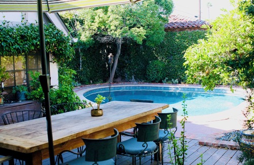 Windsor Square House | Gorgeous Hollywood Oasis with Swimming Pool + Optional Guest House