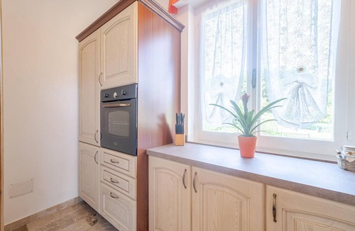 San Pietro Vara House | Gorgeous home in San Pietro Vara -SP- with WiFi
