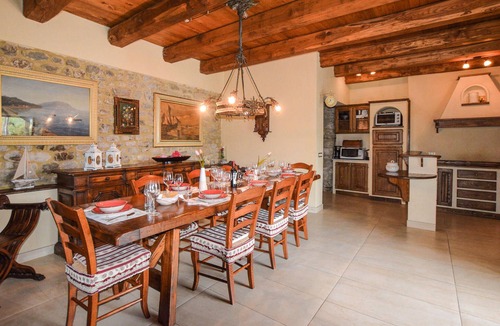 Maglietola House | Gorgeous home in Fivizzano