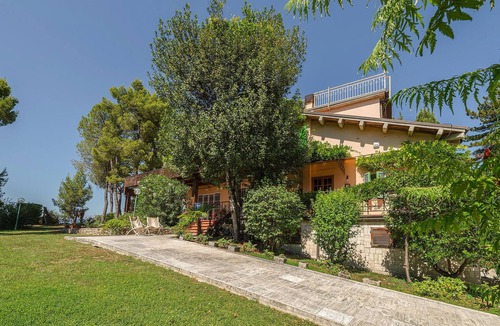 Offida House | Gorgeous Home in Offida