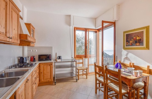 Rapallo House | Gorgeous home in Rapallo with house sea view