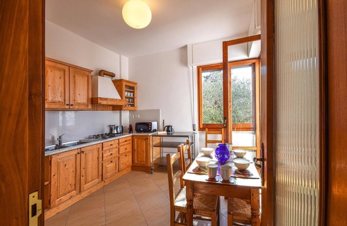 Rapallo House | Gorgeous home in Rapallo with house sea view