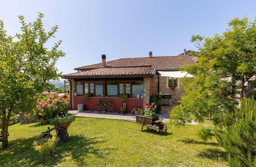 Piazza al Serchio House | Gorgeous home in Fraz. Cogna, Piazza al