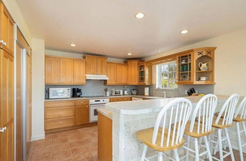 Islamorada House | Gorgeous Keys Vacation Home in Prestigious Neighborhood of Port Antigua