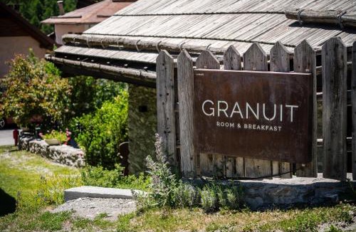 Champlas du Col House | Granuit room & breakfast