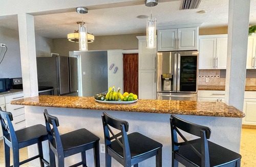 Marathon House | Great Family/Executive Retreat! 14Bd10Bth Home Comfortably Accommodates Up to 30