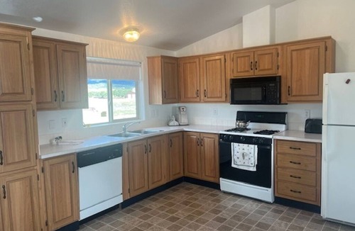 South Fork House | Great Space for Relaxing, Roomy House. Trailer Parking Plentiful, 3 Acres
