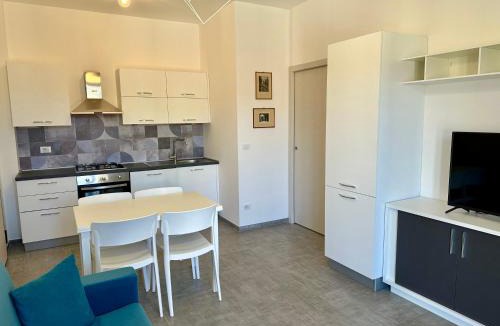 Finalborgo Apartment | Grecale - Elegante e Indipendente con Balcone