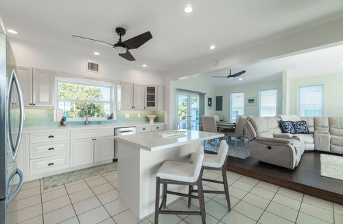 Cutthroat Harbor Estates House | Group Therapy | 3 bed, 2 bath home w/pool, quick ocean access