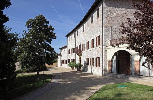 Nerbisci Villa | Gubbio Villa Sleeps 20 Pool Air Con WiFi