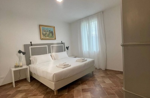 Oriolo dei Fichi Bed & Breakfast | GUEST HOUSE SAN MAMANTE - APARTMENT "IRIS"