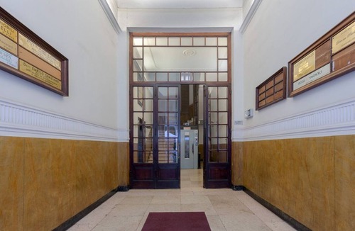 Historic Center Apartment | GuestHost - Bologna Piazza del Nettuno Apartment