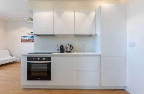 Savena Apartment | GuestHost - Bright and modern penthouse able of hosting up to 3 people, which boasts a large terrace with an unparalleled view of the Bolognese hills. The accommodation is located in a quiet residential area with low car traffic, near the Bellaria hospit