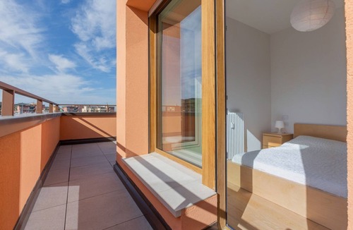 Savena Apartment | GuestHost - Bright and modern penthouse able of hosting up to 3 people, which boasts a large terrace with an unparalleled view of the Bolognese hills. The accommodation is located in a quiet residential area with low car traffic, near the Bellaria hospit